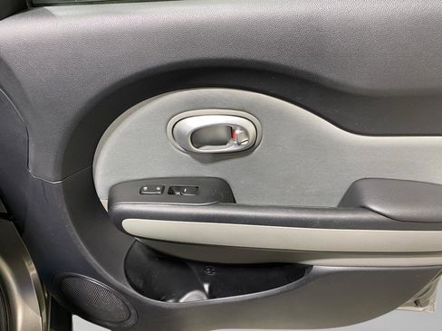 Used 2016 Kia Soul w/ Convenience Package FWD image 14
