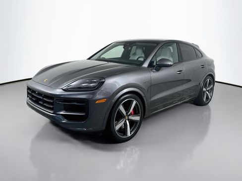 Certified 2024 Porsche Cayenne S AWD/4WD image 1