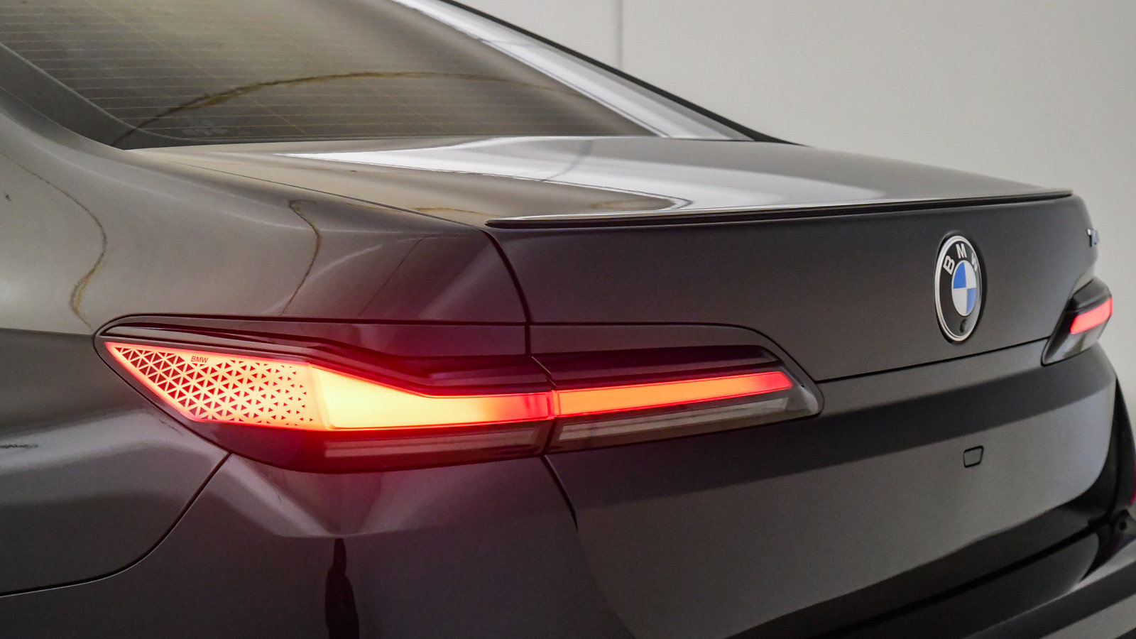 Certified 2024 BMW 740i w/ Premium Package RWD image 12