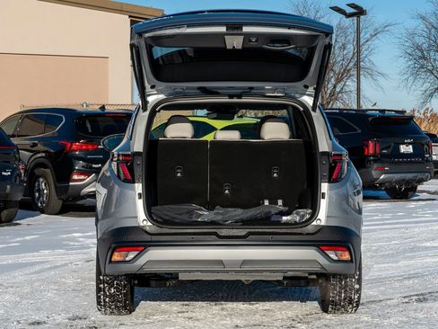 New 2025 Hyundai Tucson Limited image 9