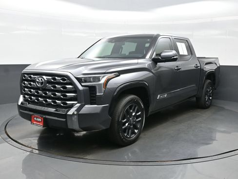 Used 2025 Toyota Tundra Platinum AWD/4WD image 2