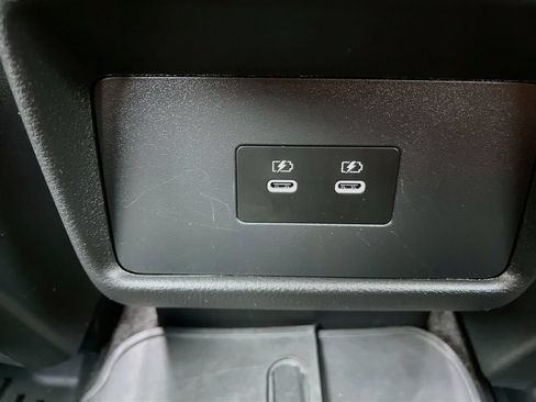 Used 2025 Nissan Rogue SV AWD/4WD image 28