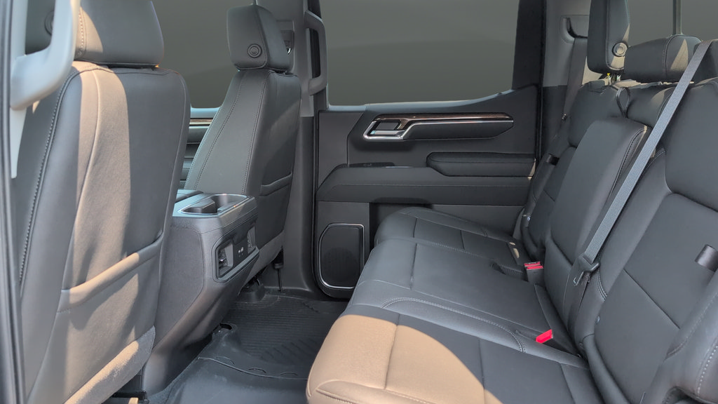 Used 2026 Chevrolet Silverado 1500 LT Trail Boss w/ Convenience Package II AWD/4WD image 22