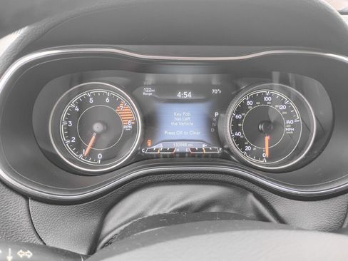Used 2019 Jeep Cherokee Limited AWD/4WD image 16