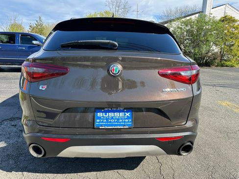 Used 2018 Alfa Romeo Stelvio Ti Sport AWD/4WD image 5
