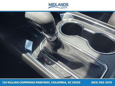 Used 2023 Chevrolet Traverse LT FWD image 30