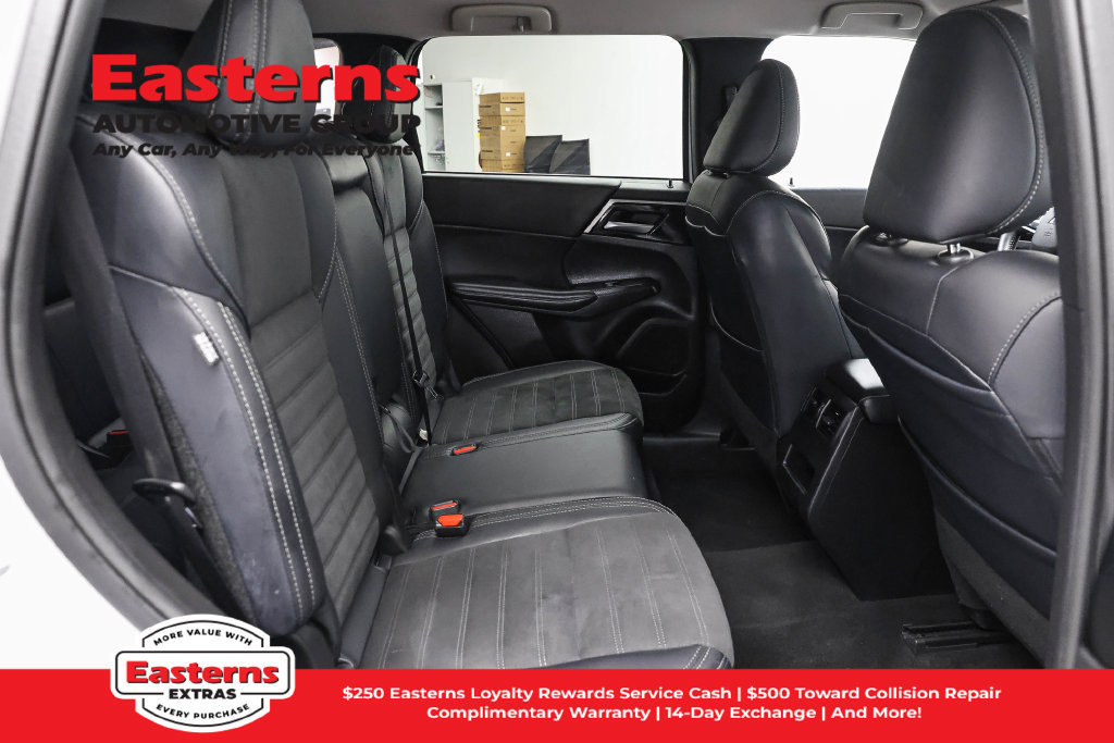Used 2024 Mitsubishi Outlander SE FWD image 23