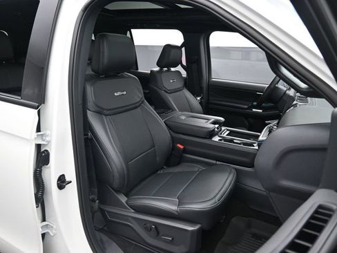 New 2025 Ford Expedition Max Platinum w/ Stealth Performance Package image 28