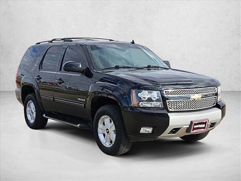 Used 2010 Chevrolet Tahoe LT w/ Luxury Package image 3