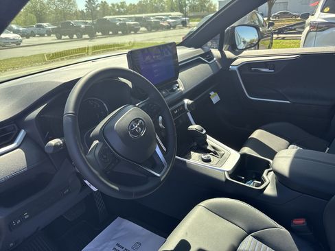 New 2025 Toyota RAV4 XSE AWD/4WD image 15