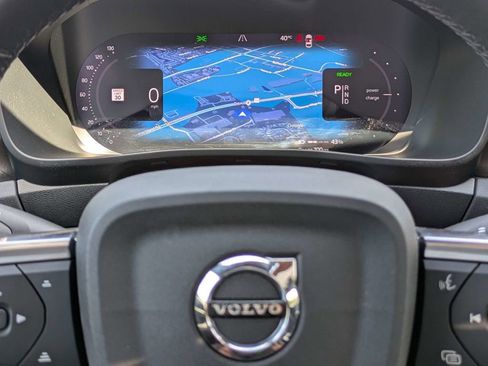 Certified 2023 Volvo C40 Recharge Core AWD/4WD image 28