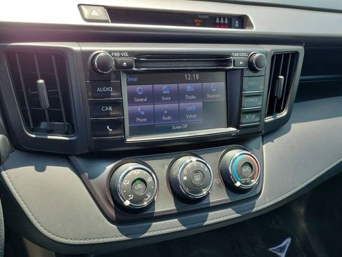 Used 2018 Toyota RAV4 LE w/ All Weather Liner Package FWD image 8