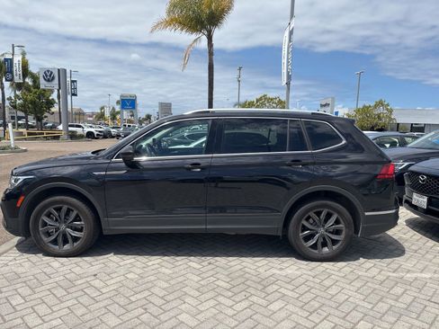 Used 2022 Volkswagen Tiguan SE FWD image 5