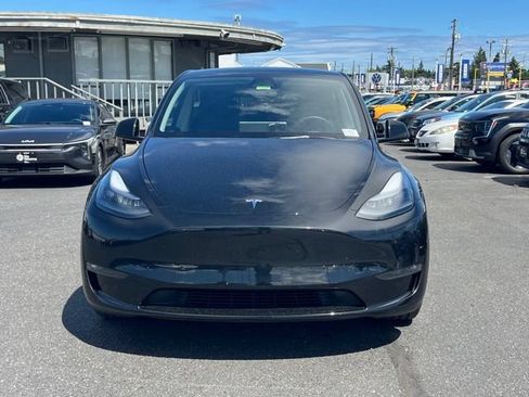 Used 2025 Tesla Model Y Performance AWD/4WD image 6