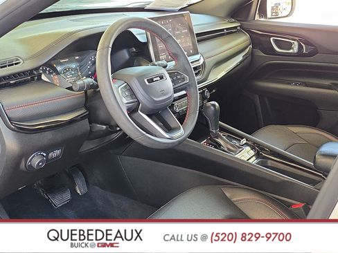 Used 2023 Jeep Compass Trailhawk AWD/4WD image 10