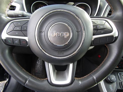 Used 2021 Jeep Compass Latitude AWD/4WD image 16