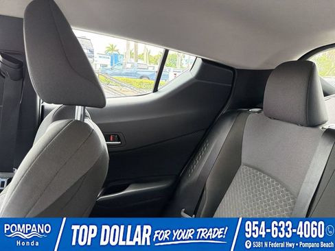 Used 2020 Toyota C-HR LE FWD image 13