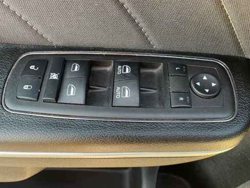 Used 2023 Dodge Charger SXT image 15