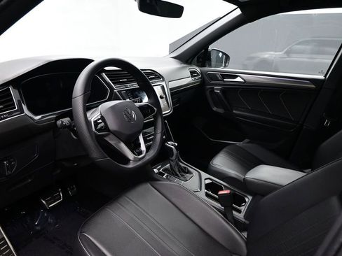 Used 2023 Volkswagen Tiguan SE R-Line FWD image 7