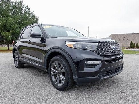 Used 2023 Ford Explorer XLT w/ Equipment Group 202A image 25