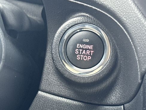 Used 2019 Subaru Ascent Limited image 5