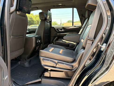 Used 2021 GMC Yukon AT4 w/ Rear Media and Nav Package AWD/4WD image 14