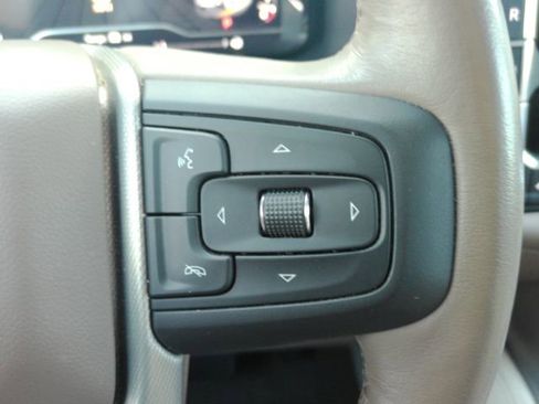 Used 2023 GMC Yukon XL Denali image 40