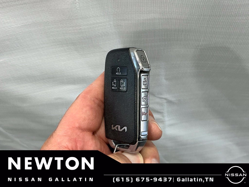 Used 2022 Kia Carnival EX FWD image 45