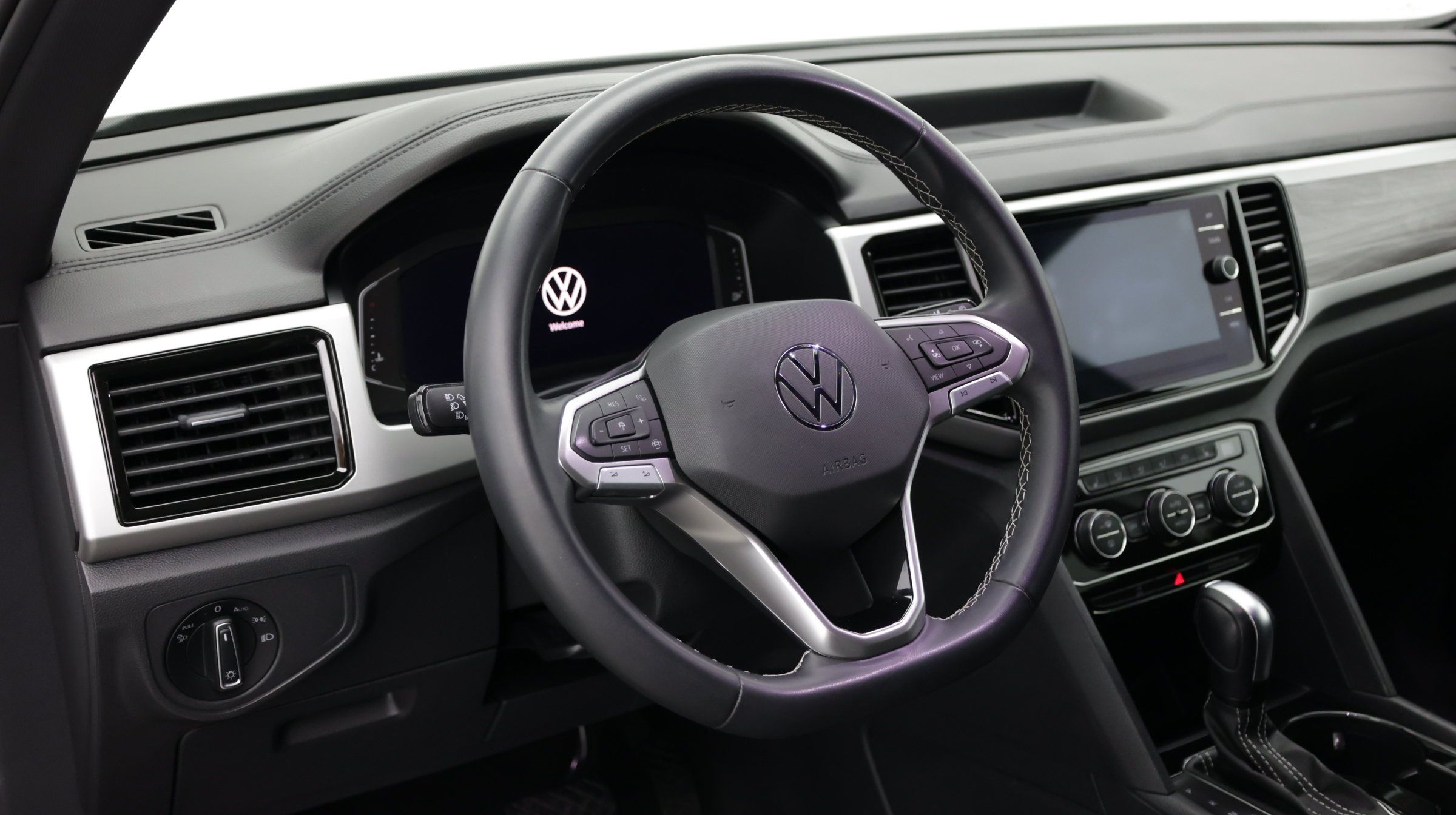 Used 2023 Volkswagen Atlas Cross Sport SE FWD image 10