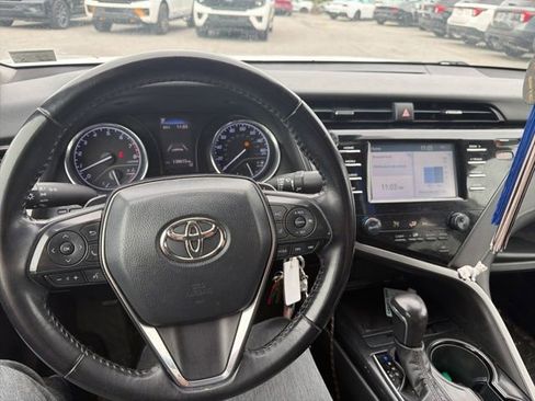 Used 2019 Toyota Camry SE FWD image 12