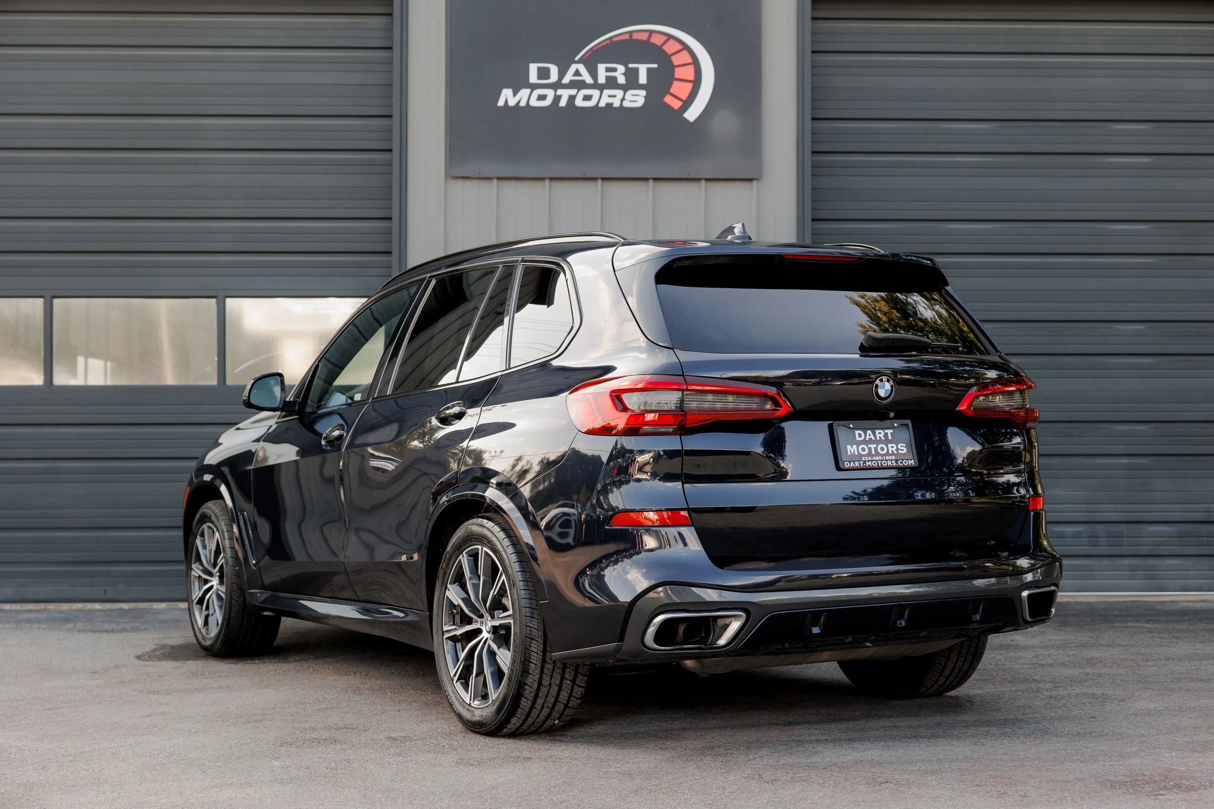 Used 2019 BMW X5 xDrive50i w/ M Sport Package AWD/4WD image 5