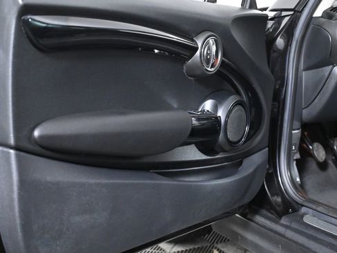 Used 2019 MINI Cooper S image 23