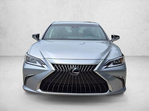 Used 2025 Lexus ES 300h w/ Premium Package FWD image 2