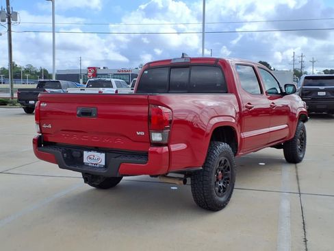 Used 2020 Toyota Tacoma SR AWD/4WD image 6