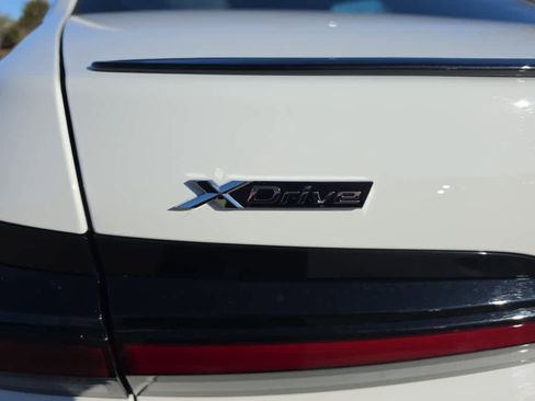 Used 2025 BMW 740i xDrive image 9