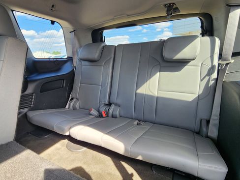 Used 2015 Chevrolet Tahoe LT w/ Luxury Package AWD/4WD image 21
