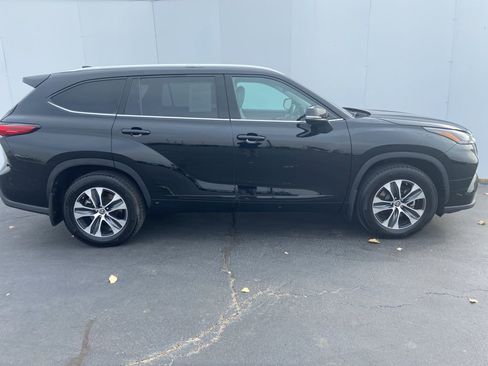 Used 2022 Toyota Highlander XLE image 20