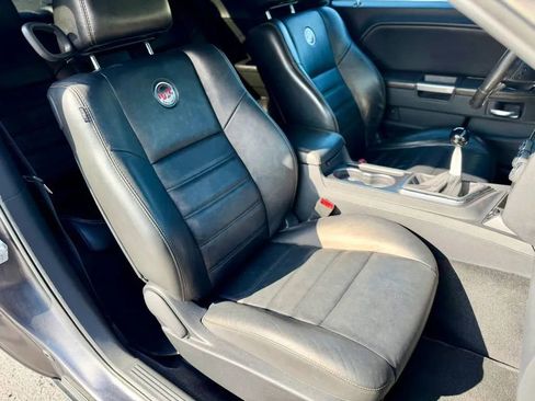 Used 2014 Dodge Challenger R/T RWD image 25