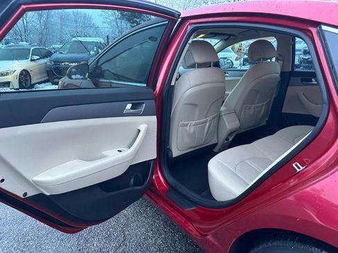 Used 2017 Hyundai Sonata SE image 13