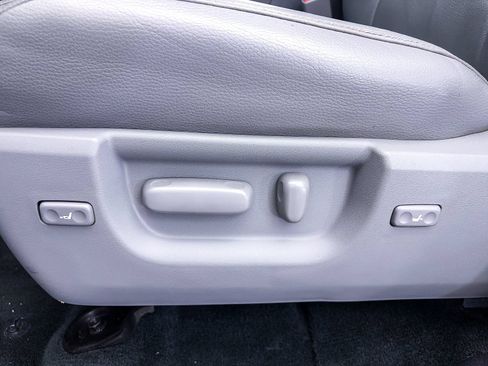 Used 2017 Toyota Sequoia SR5 w/ Premium Package AWD/4WD image 19