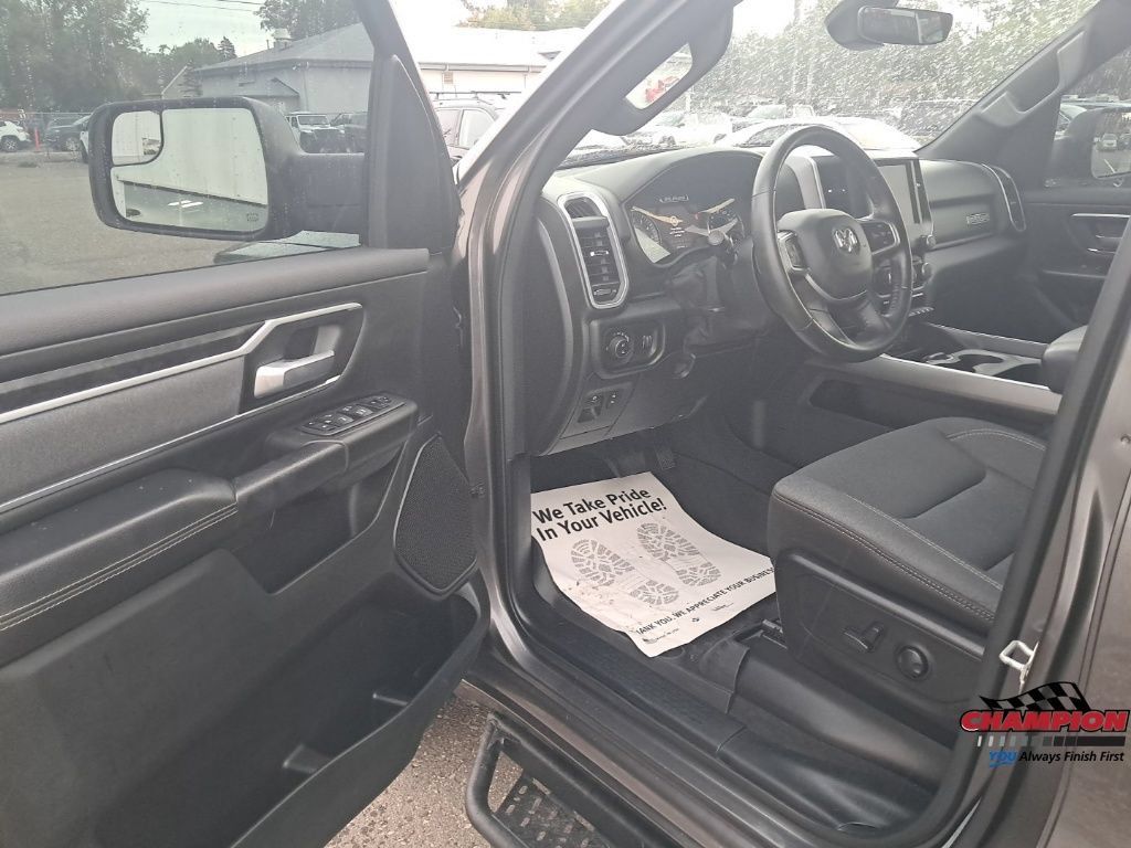 Used 2022 RAM 1500 Big Horn AWD/4WD image 16