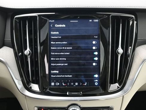 Used 2024 Volvo S60 B5 Ultimate image 16