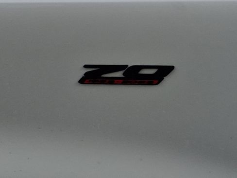 Used 2023 Chevrolet Corvette Stingray Premium Cpe w/ Z51 Performance Package image 31