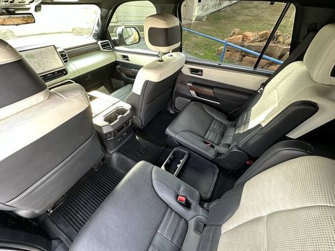 Used 2025 Toyota Sequoia Capstone image 27