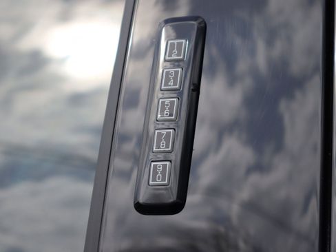 Used 2024 Ford F450 Platinum image 39