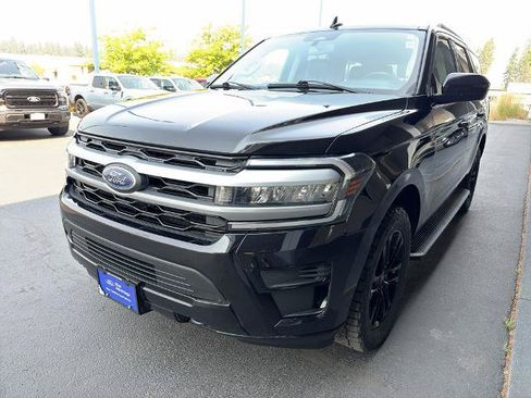 Certified 2022 Ford Expedition XLT AWD/4WD image 3