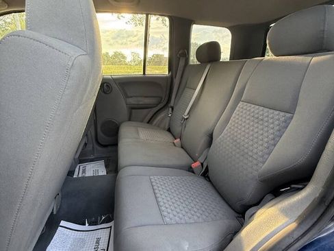 Used 2007 Jeep Liberty Sport AWD/4WD image 11