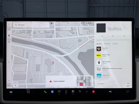 Used 2021 Tesla Model S Plaid image 30