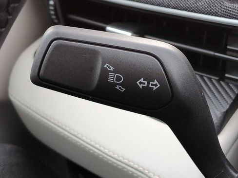 Used 2024 Ford Mustang Mach-E Premium image 26