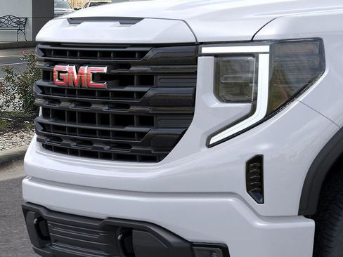 New 2025 GMC Sierra 1500 Elevation image 13